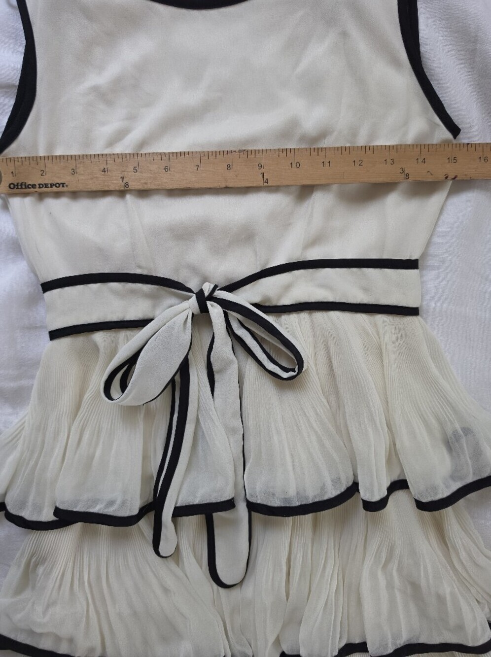 Chloe Everett Cream Tiered Mini Dress with Black Piping - Picture 3 of 8